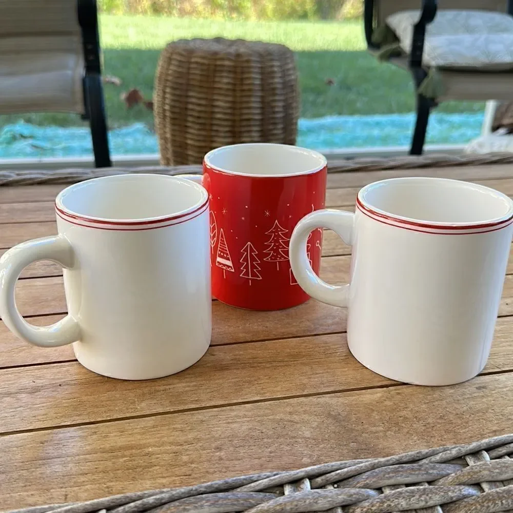 Sur La Table Holiday Christmas Mugs Set (3)